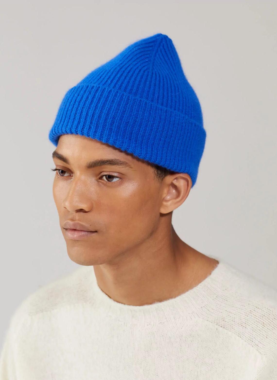 Bonnet en Lambswool et Caregora™ Royal Azure