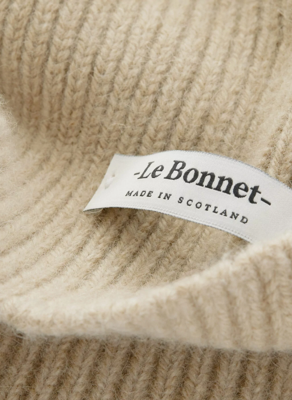 Bonnet en Lambswool et Caregora™ Sand