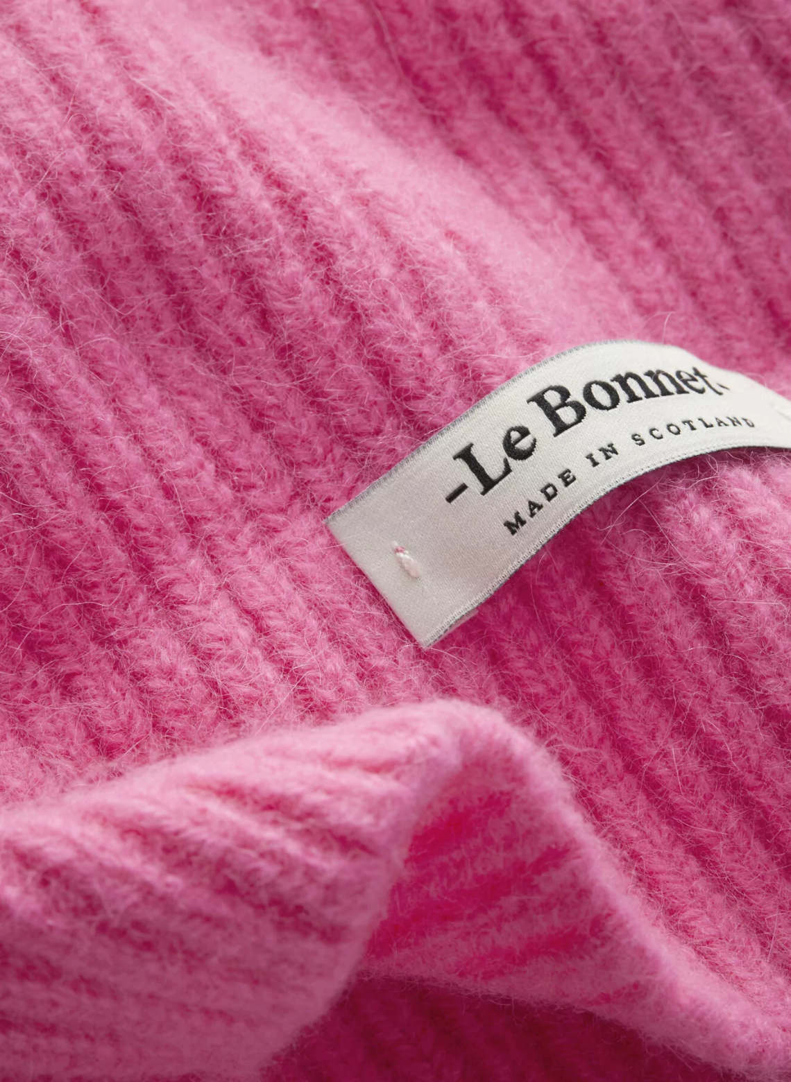 Bonnet en Lambswool et Caregora™ Bubblegum