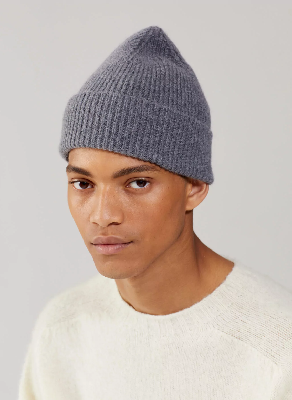 Bonnet en Lambswool et Caregora™ Slate Grey