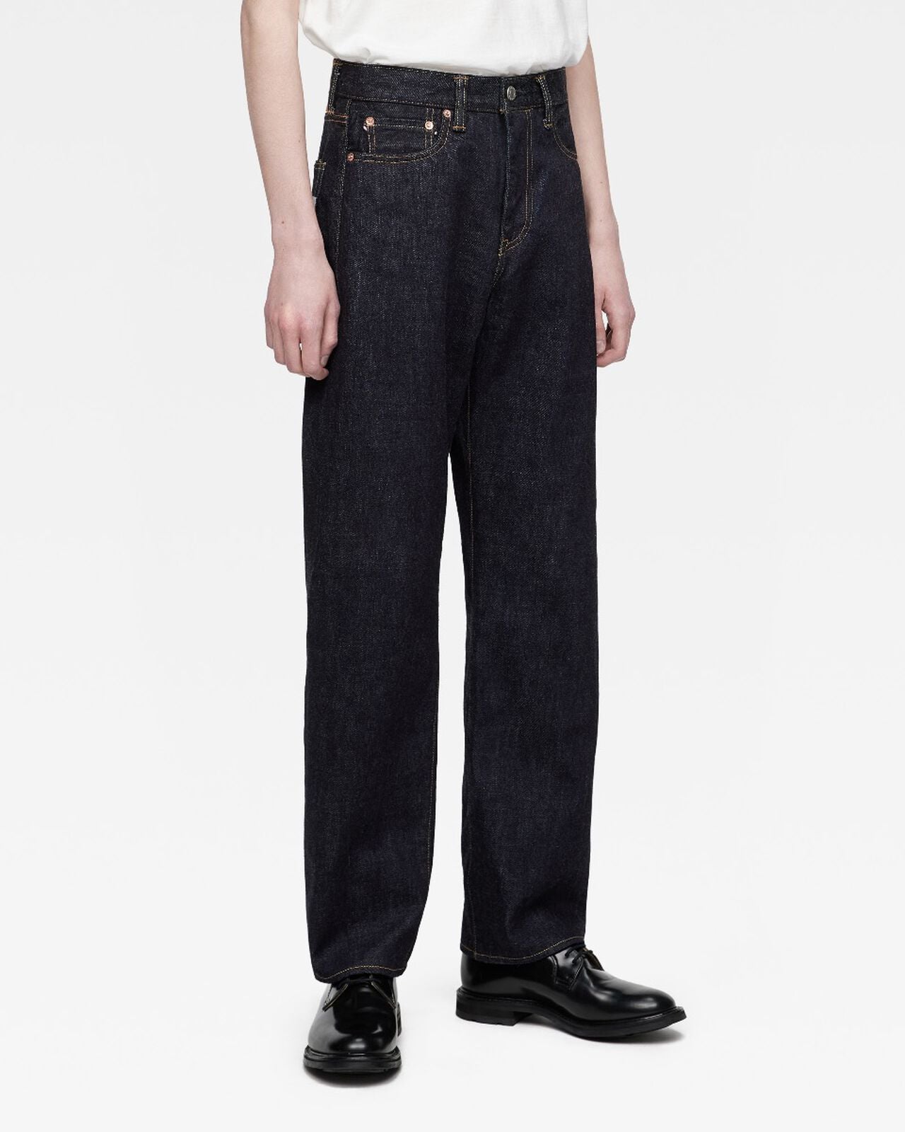 CLASSIC STRAIGHT FIT 15.7OZ